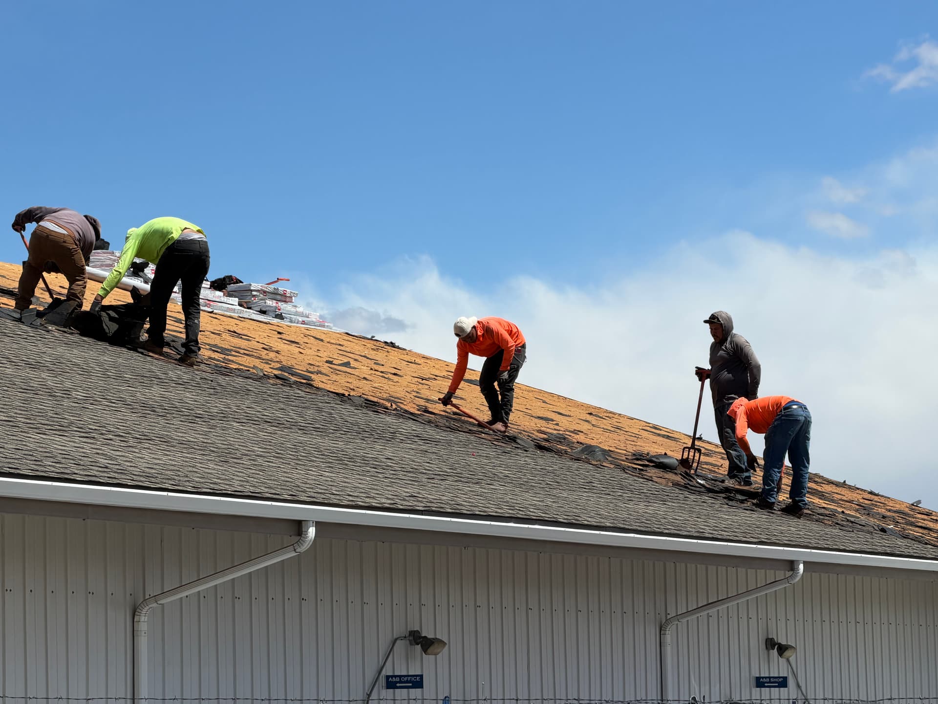 Gallery photos for Commercial Shingle Roof Installation at A&B Mechanical: Image #2