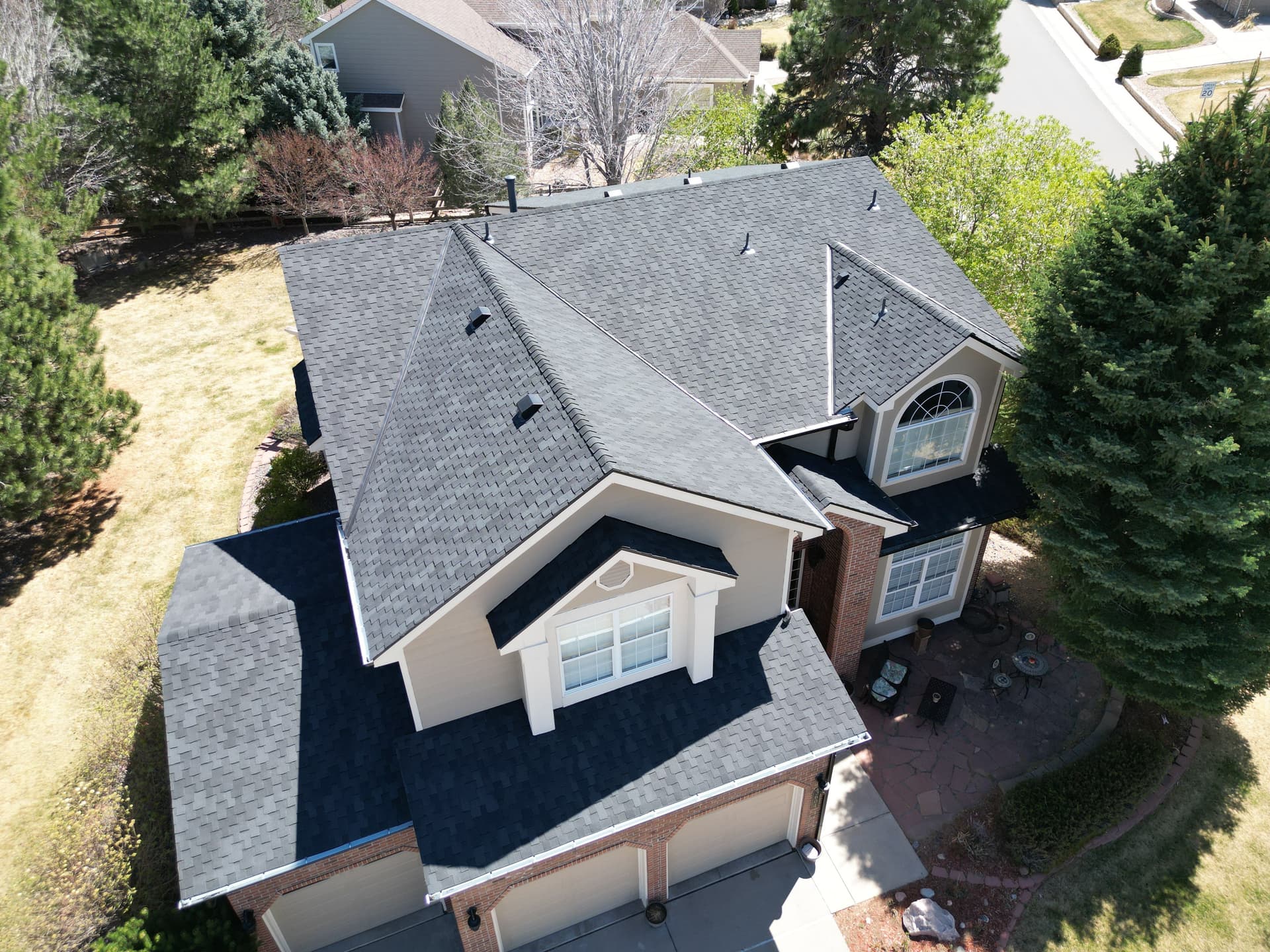Gallery photos for GAF Grand Sequoia Shingle Roof Install on a Large Two-Story Home: Image #3