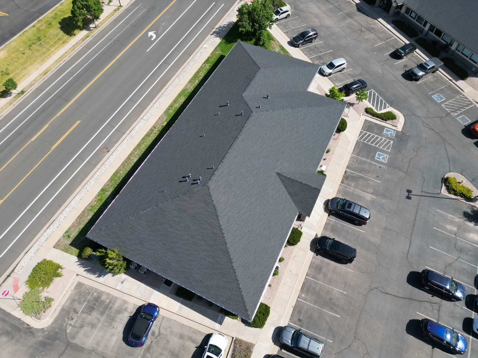 Gallery photos for Commercial Roof Replacement Done Right with GAF Timberline HDZ: Image #3
