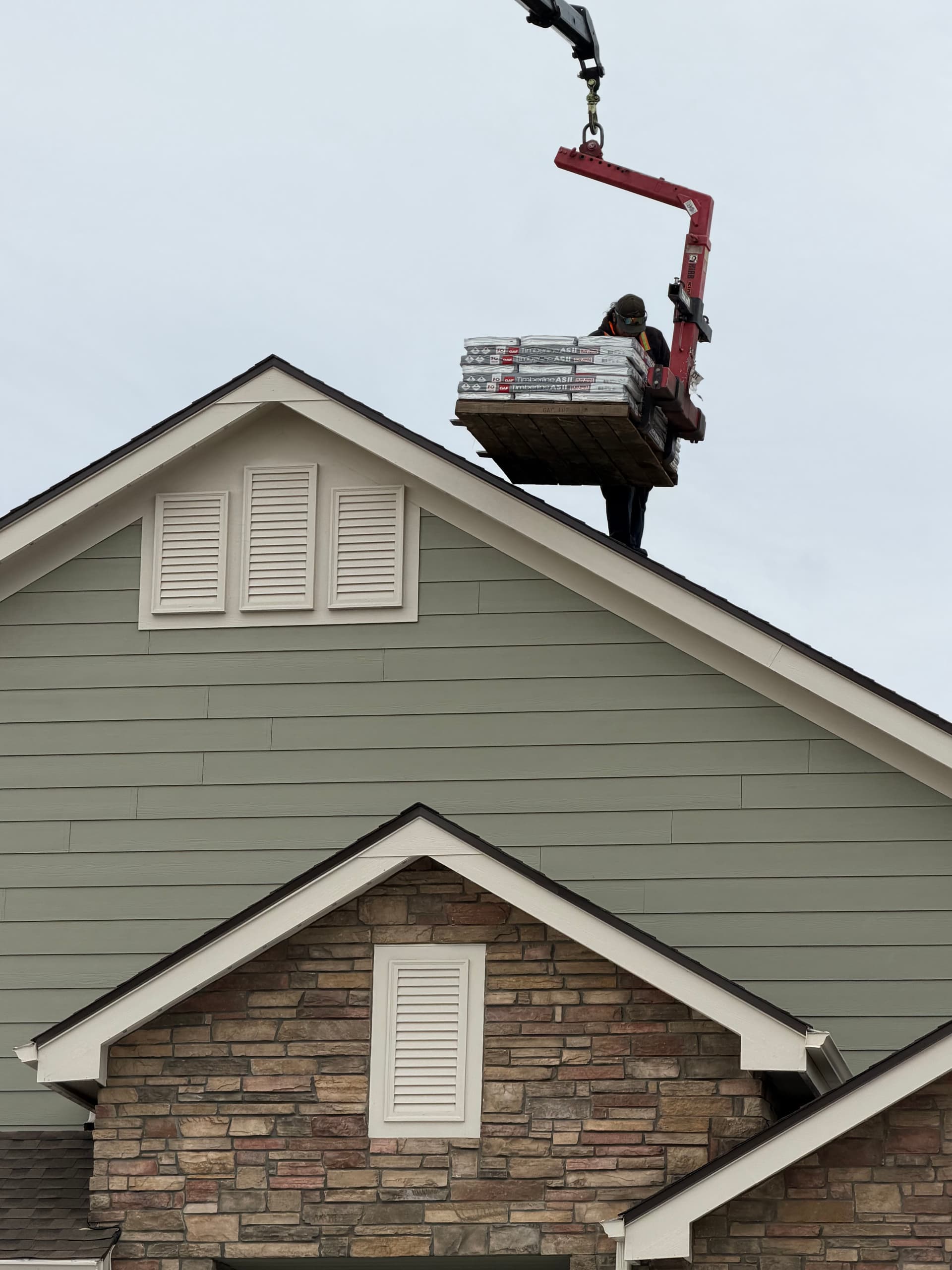 Gallery photos for GAF Golden Pledge Warranty Puts Brand New Shingles on This Roof: Image #1