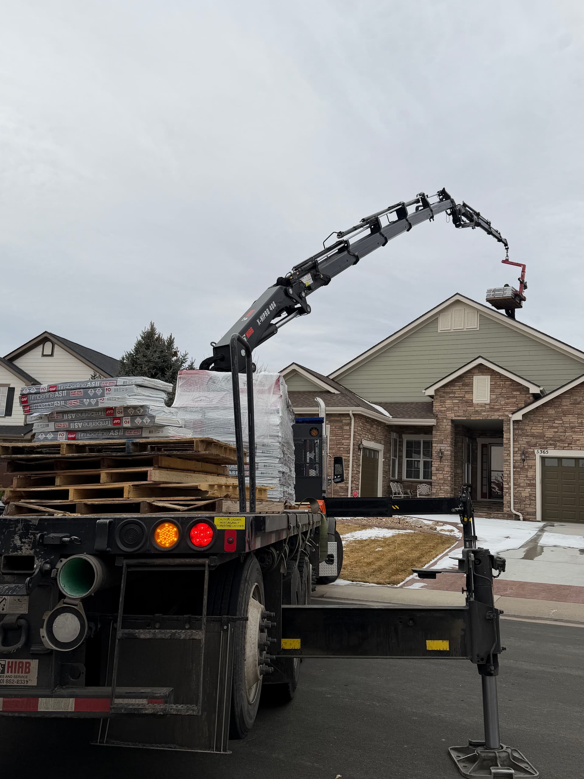 GAF Golden Pledge Warranty Puts Brand New Shingles on This Roof image